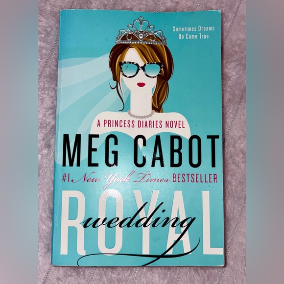 Meg Cabot 'Royal Wedding' Book Volume XI - Picture 1 of 5